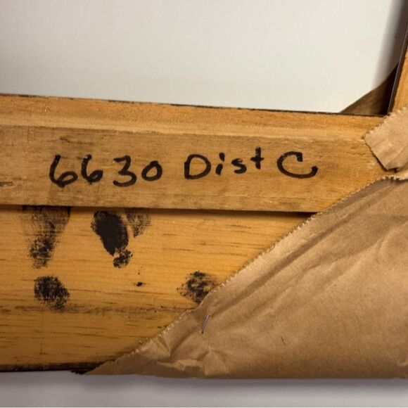 Elegant Brown Wooden Wall Frame - Picture 7 of 7